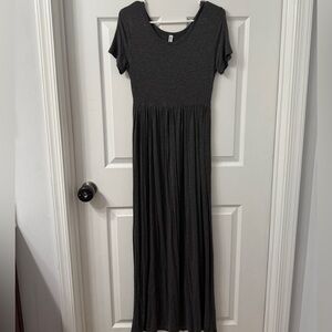 Elegant Grey Maxi Dress